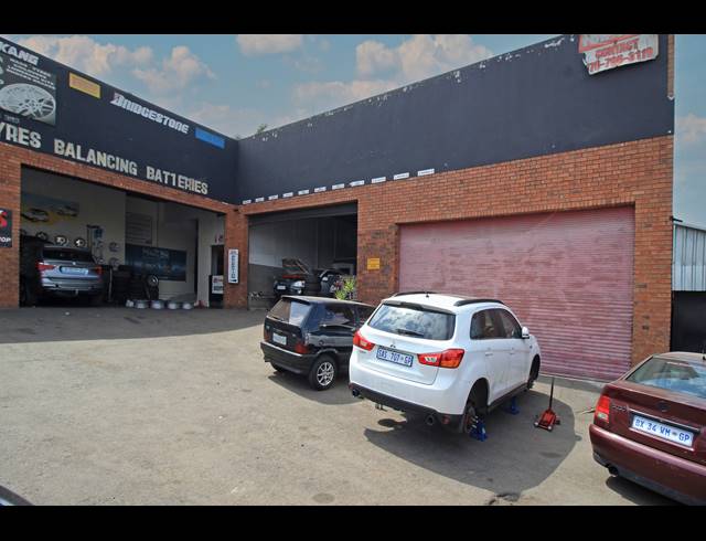 640M² BUSINESS FOR SALE IN BRIXTON